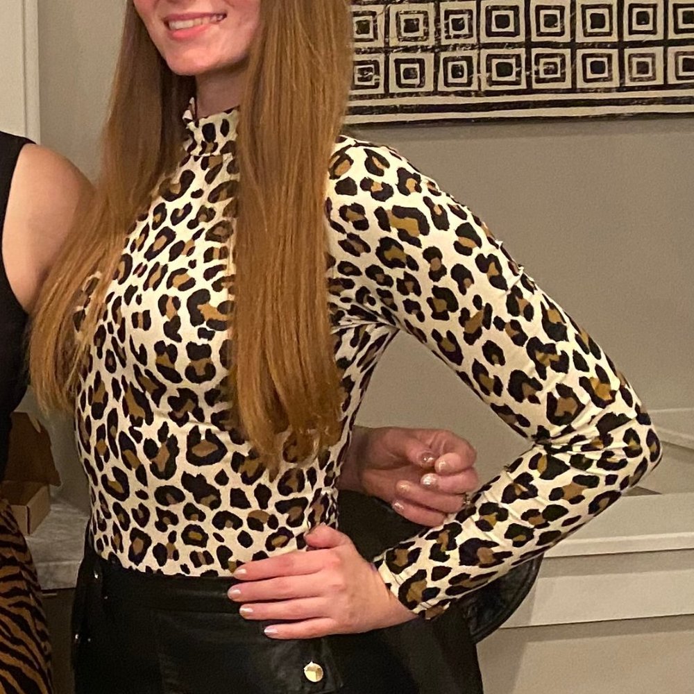 Stretchy Leopard Print Top Size XS